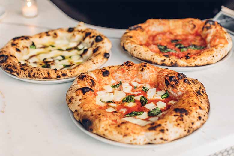 Pizza của nước nào? Hé lộ xuất xứ món ăn gây nghiện toàn thế giới 