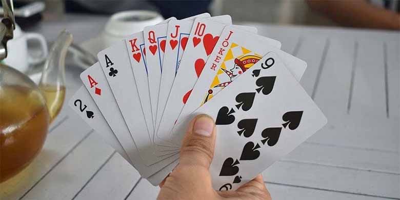 Tiến lên miền Nam là gì? Tìm hiểu luật chơi và cách thắng hiệu quả 