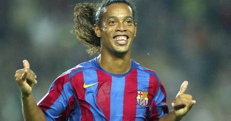 RONALDINHO – HUYỀN THOẠI VỚI NỤ CƯỜI VÀ NGHỆ THUẬT BÓNG ĐÁ
