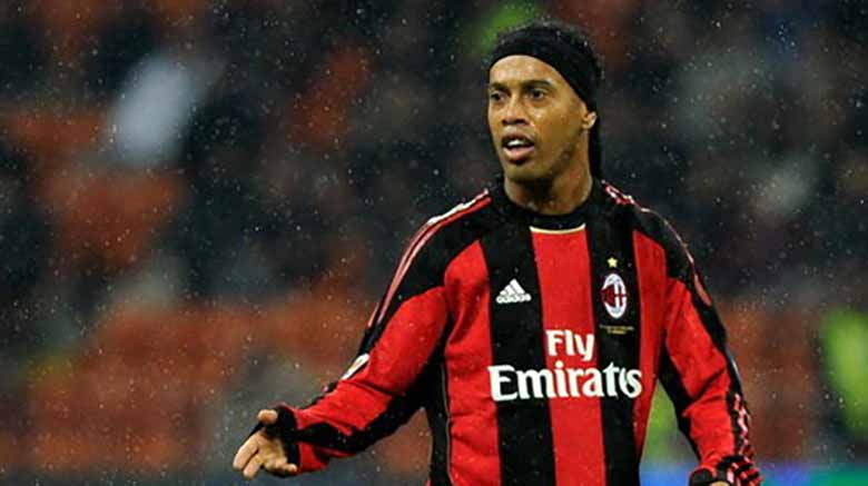 RONALDINHO – HUYỀN THOẠI VỚI NỤ CƯỜI VÀ NGHỆ THUẬT BÓNG ĐÁ
