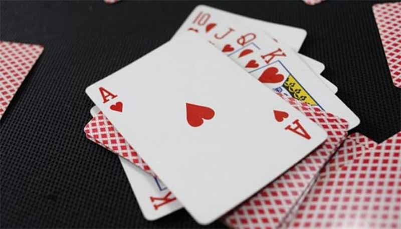 Bài phỏm là gì? Luật chơi và bí quyết ăn tiền cao thủ tiết lộ