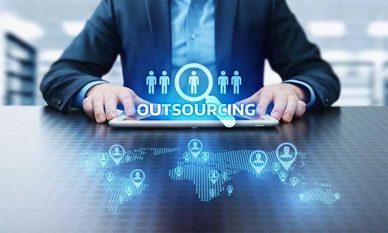 Outsource là gì? Ưu và nhược điểm của chiến lược thuê ngoài hiện nay